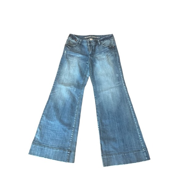 Mossimo Jeans Women's Size 11 Blue Denim Bootcut Leg Mid Rise Cotton Stretch - Picture 1 of 6
